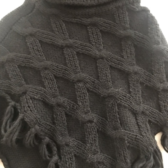Mini knit Poncho - Picture 7 of 7